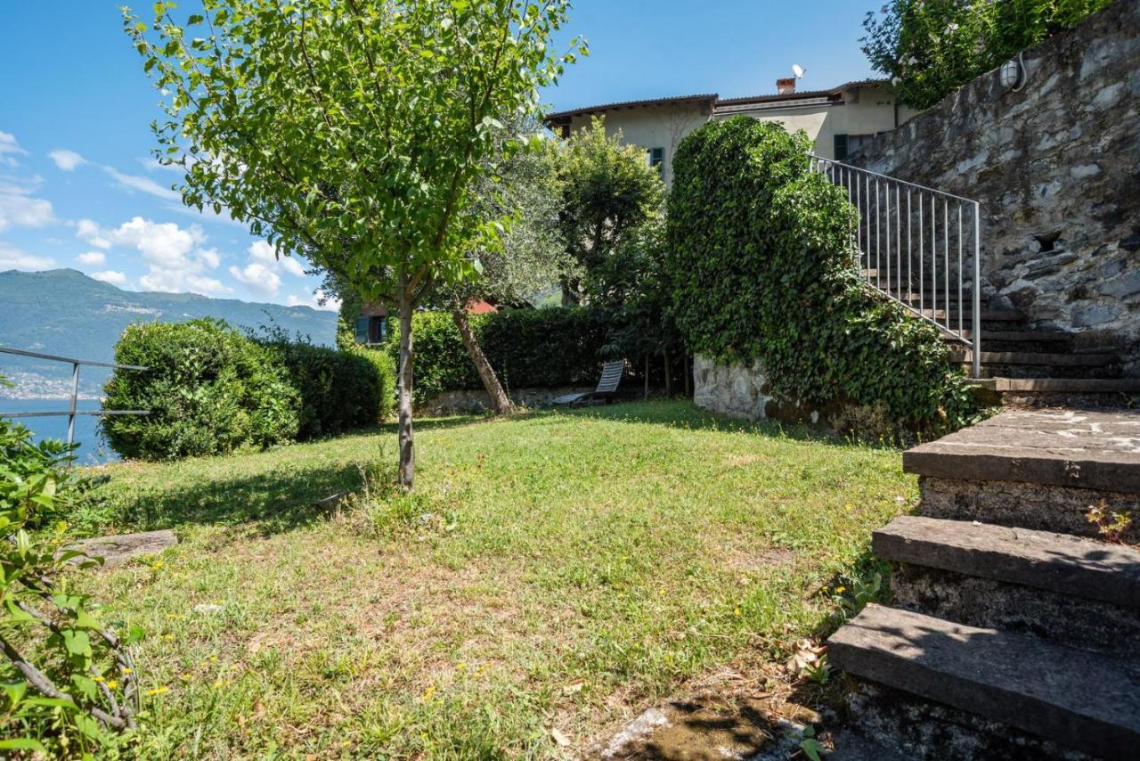 Apartament Apt With Private Parking & Shared Pool!